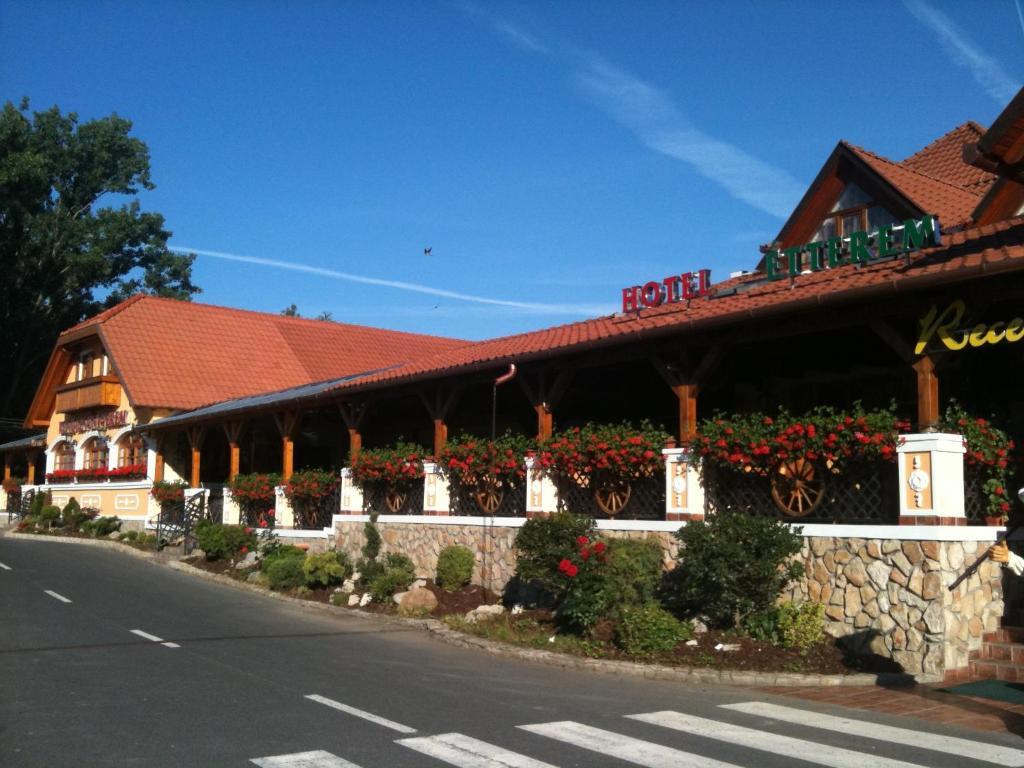 Berenyi Fogado Motel Nagyrécse Dış mekan fotoğraf